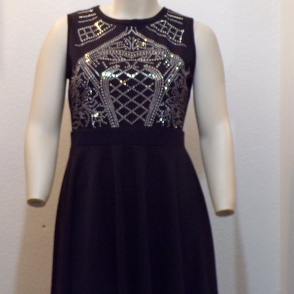 MEANEOR DRESS - Picture 6 of 6